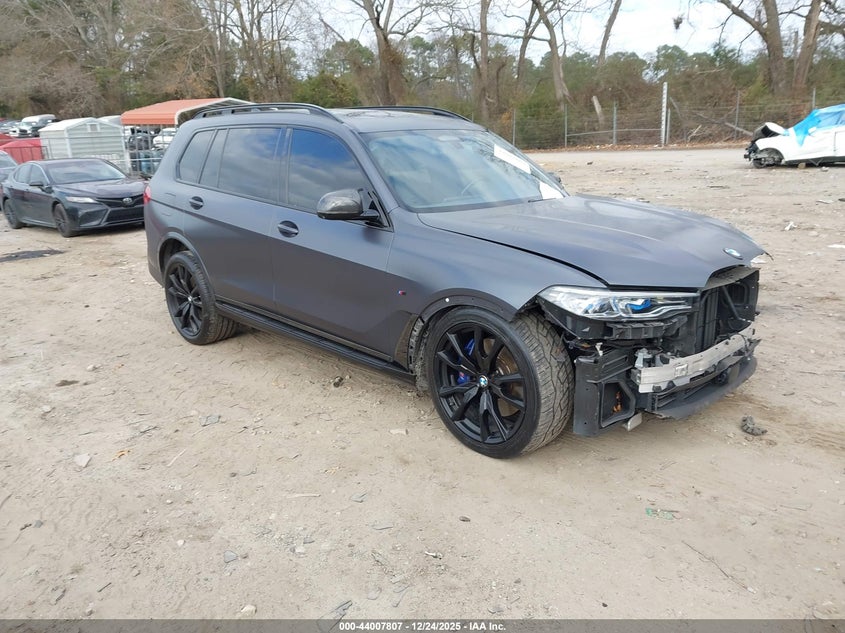 2021 BMW X7
