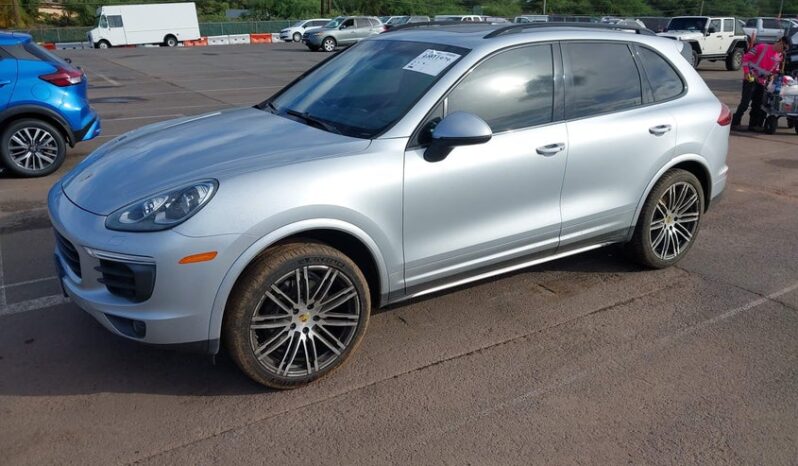 
								2017 Porsche Cayenne full									