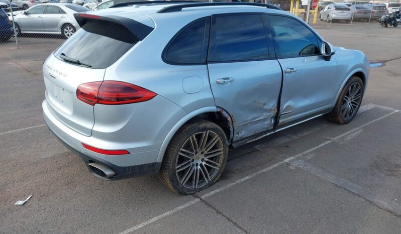 
								2017 Porsche Cayenne full									