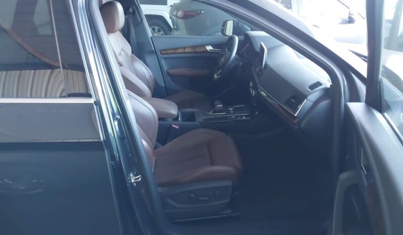 
								2018 Audi Q5 full									