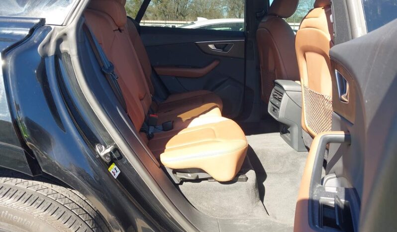 
								2021 Audi Q8 full									