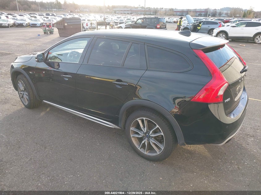 2018 Volvo V60 cross country