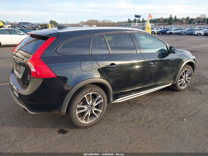 2018 Volvo V60 cross country