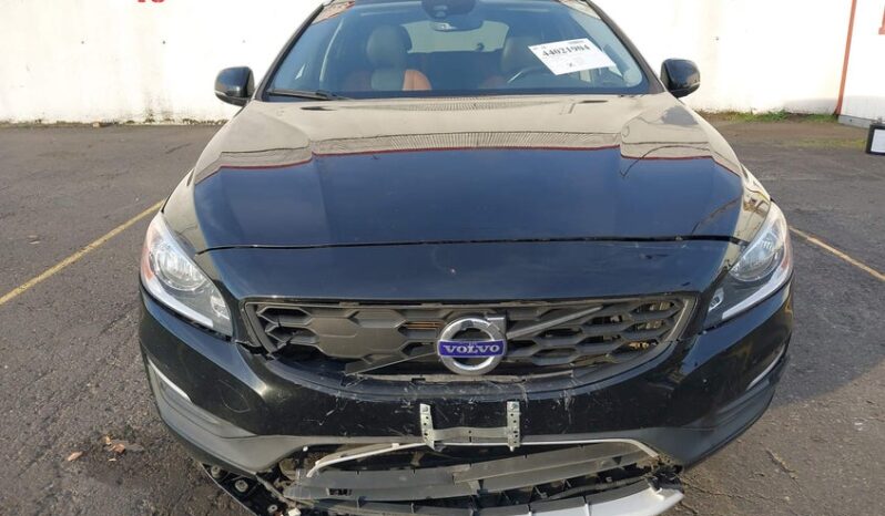 
								2018 Volvo V60 cross country full									