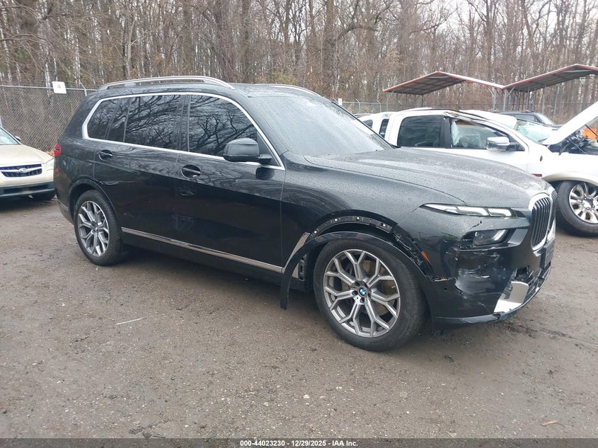 2023 BMW X7