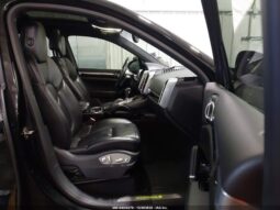 
										2017 Porsche Cayenne full									