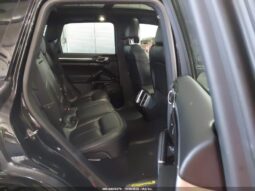 
										2017 Porsche Cayenne full									