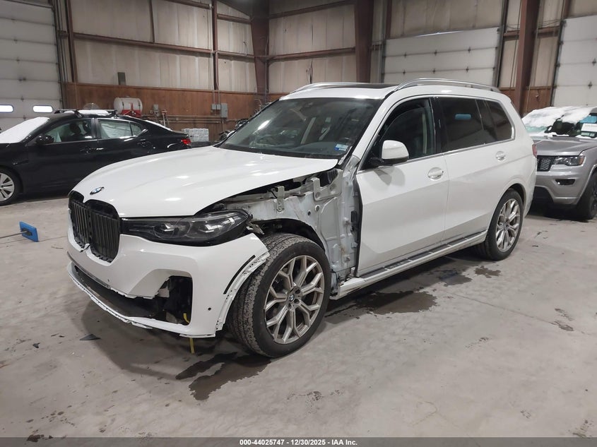 2022 BMW X7