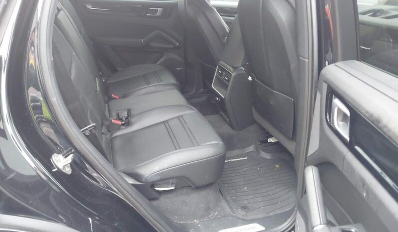 
								2021 Porsche Cayenne full									