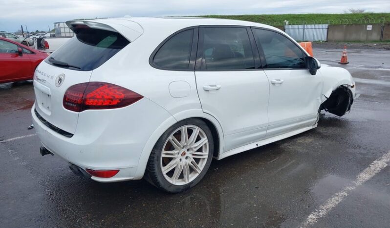 
								2014 Porsche Cayenne full									