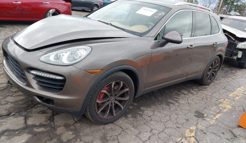 
								2013 Porsche Cayenne full									