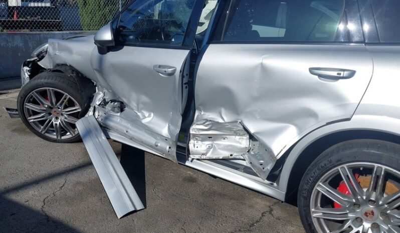 
								2014 Porsche Cayenne full									