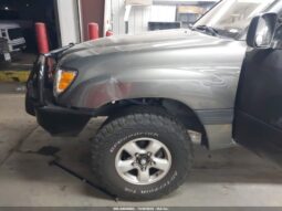 
										2000 Toyota Land cruiser full									