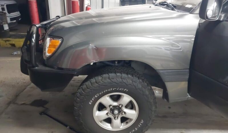 
								2000 Toyota Land cruiser full									