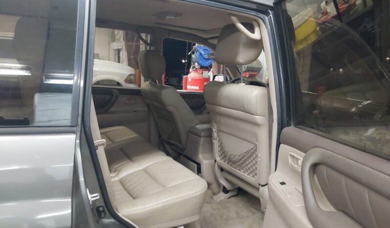 
								2000 Toyota Land cruiser full									