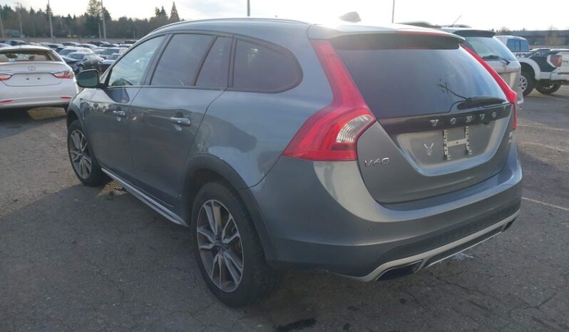 
								2018 Volvo V60 cross country full									