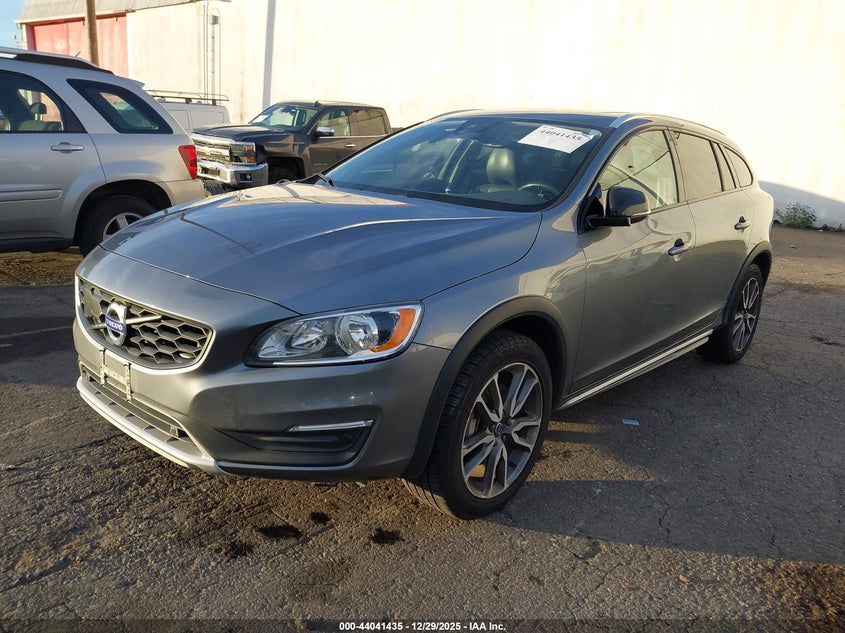 2018 Volvo V60 cross country