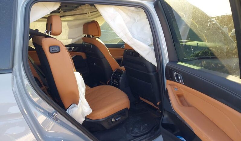 
								2024 BMW X7 full									