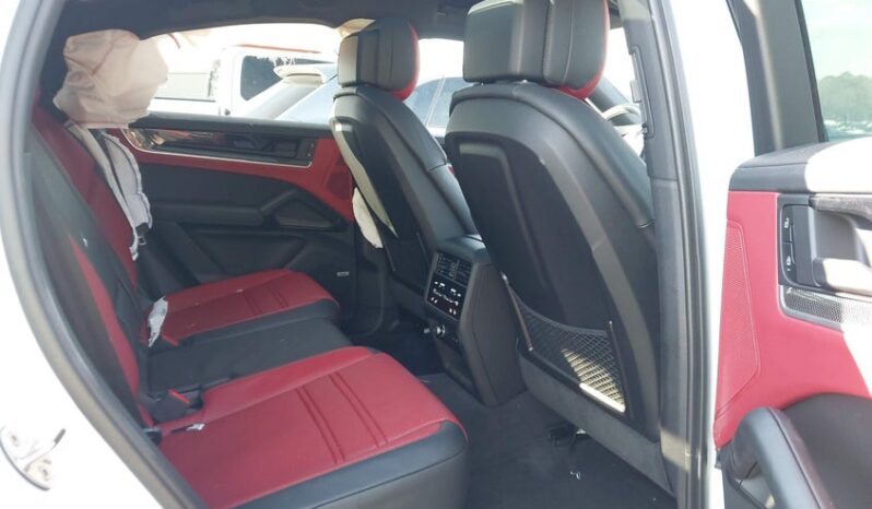 
								2025 Porsche Cayenne full									