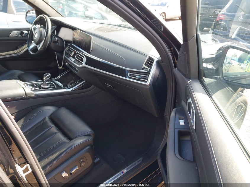 2021 BMW X7