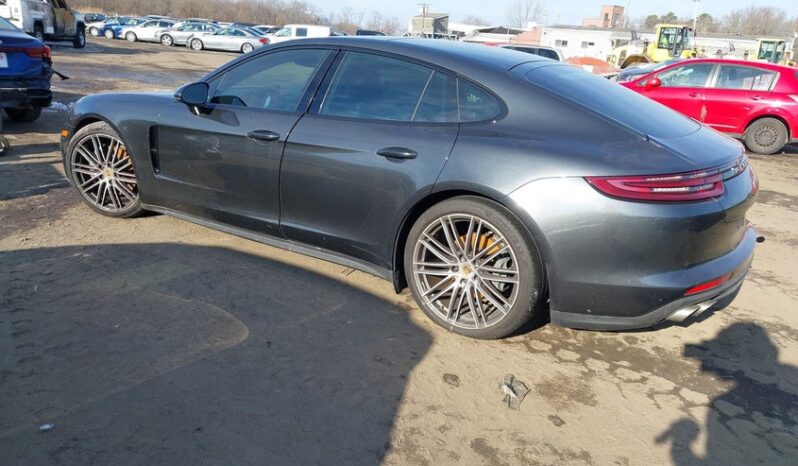 
								2017 Porsche Panamera full									