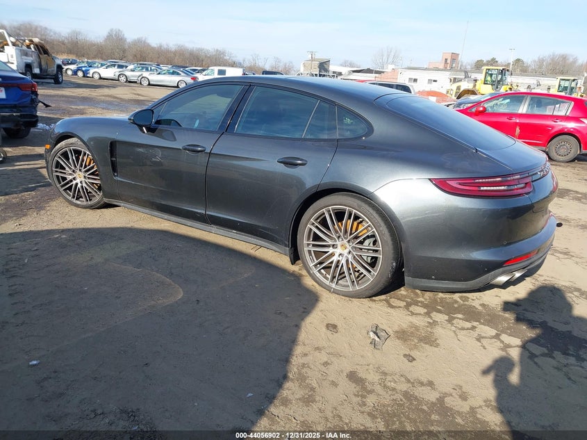2017 Porsche Panamera