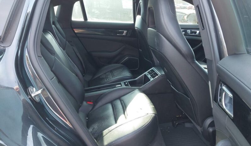 
								2017 Porsche Panamera full									