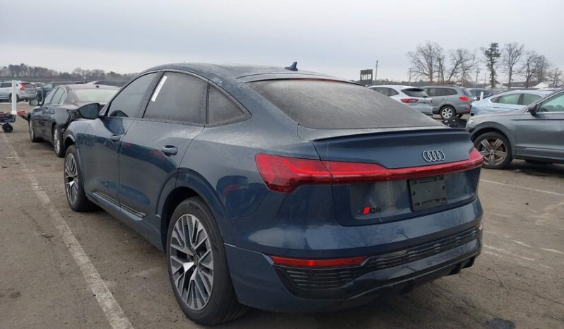 
								2024 Audi Q8 full									
