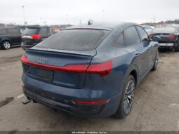 
										2024 Audi Q8 full									
