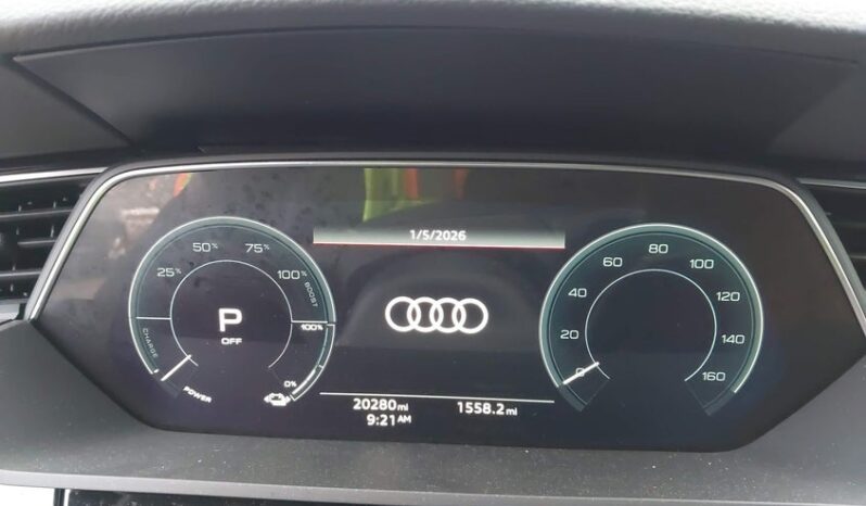 
								2024 Audi Q8 full									