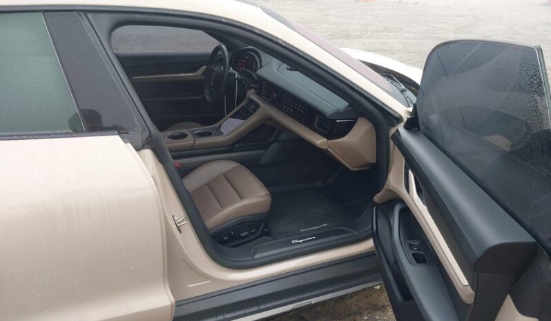 
								2023 Porsche Taycan full									
