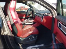 
										2019 Porsche Cayenne full									