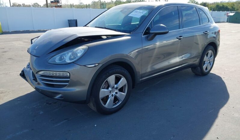 
								2014 Porsche Cayenne full									