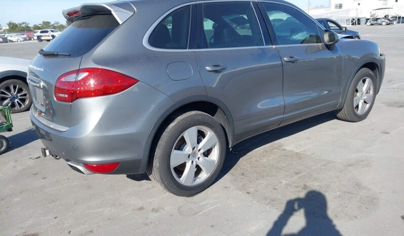 
								2014 Porsche Cayenne full									