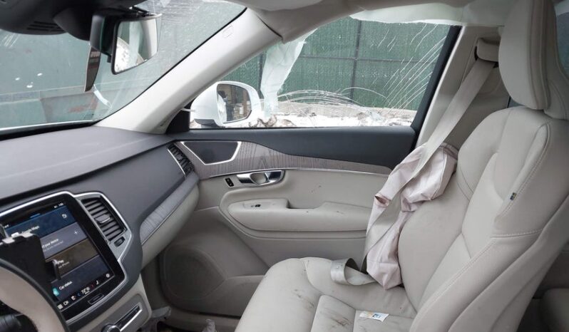 
								2025 Volvo Xc90 full									