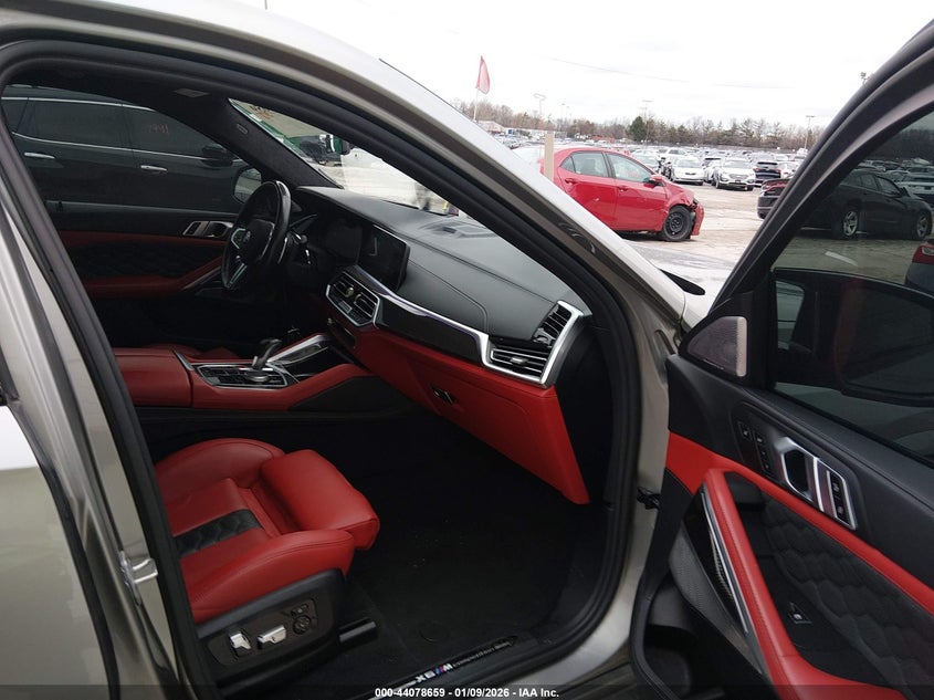 2021 BMW X6 m