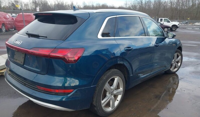 
								2019 Audi E-tron full									