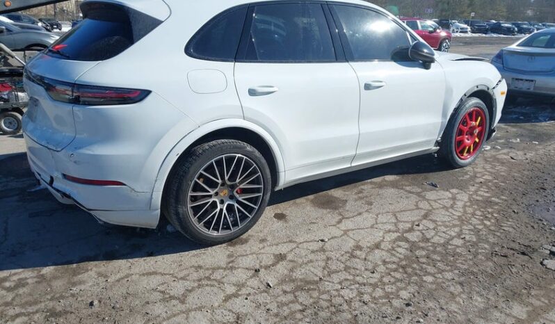 
								2021 Porsche Cayenne full									