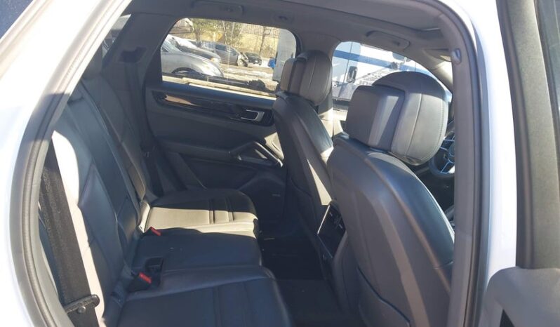 
								2021 Porsche Cayenne full									