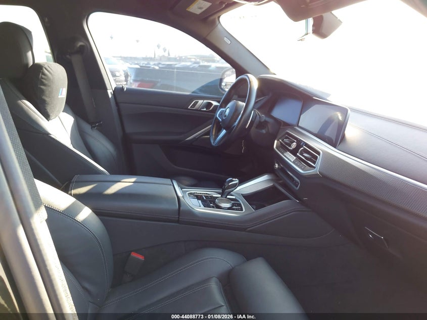 2021 BMW X6