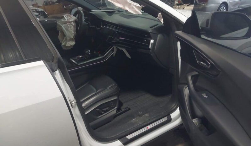 
								2021 Audi Q8 full									