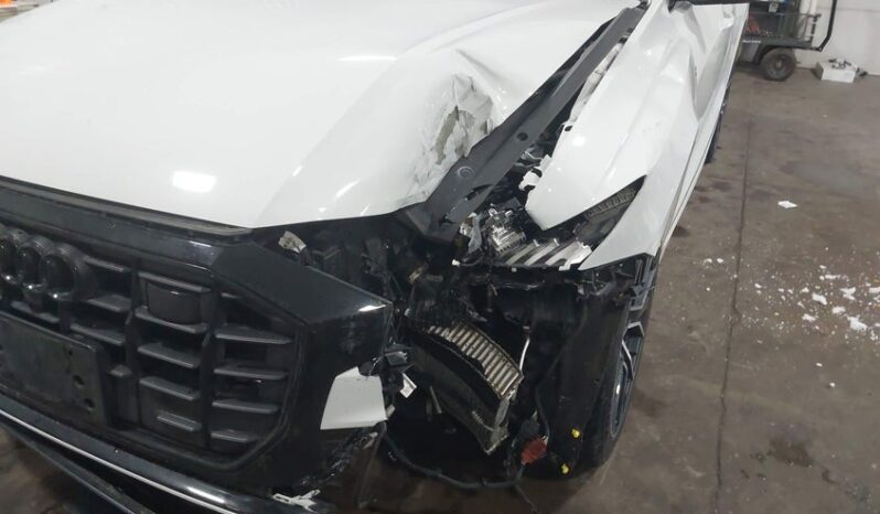 
								2021 Audi Q8 full									