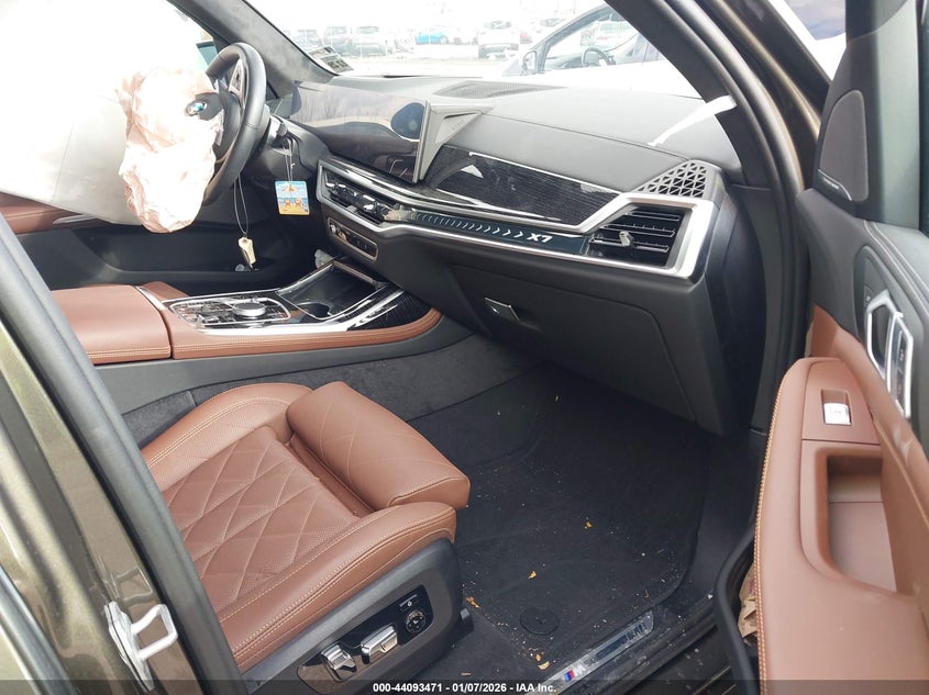 2025 BMW X7