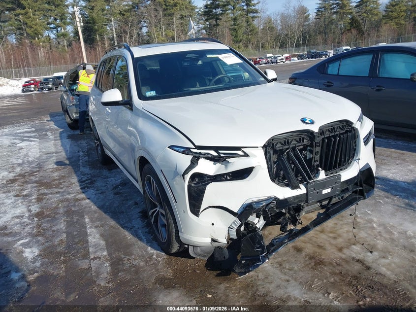 2025 BMW X7