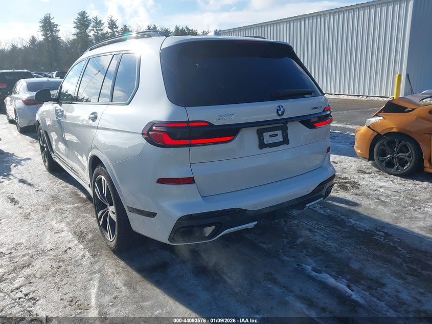 2025 BMW X7