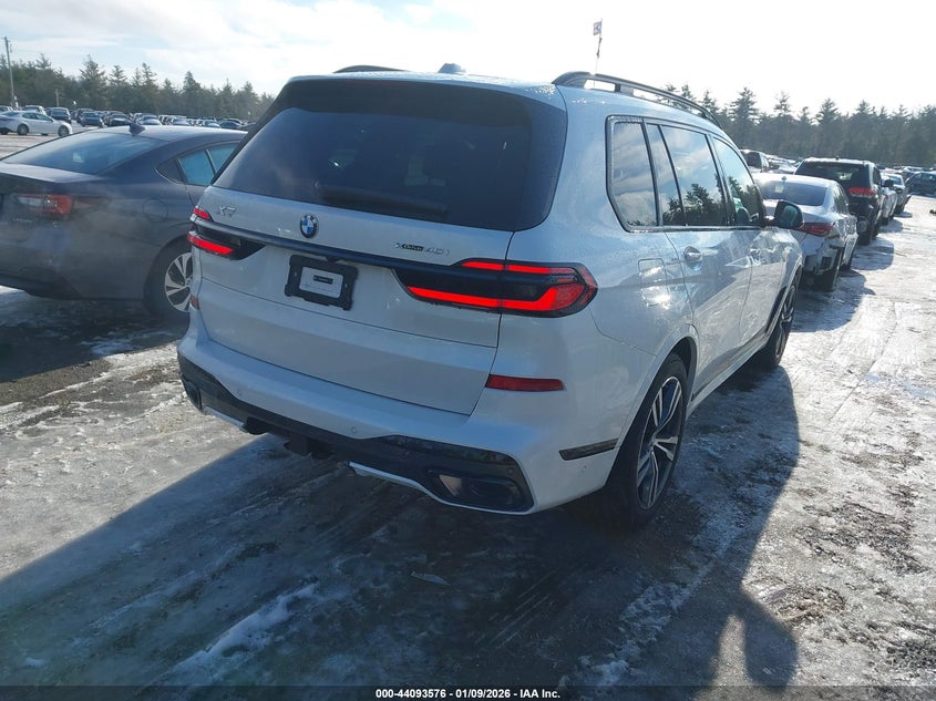 2025 BMW X7
