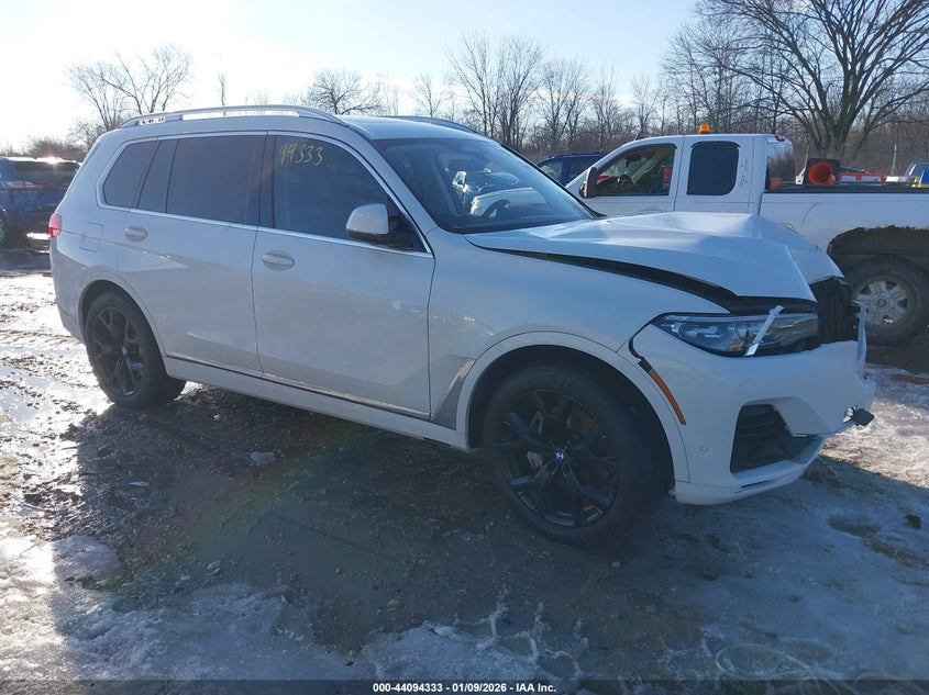 2022 BMW X7