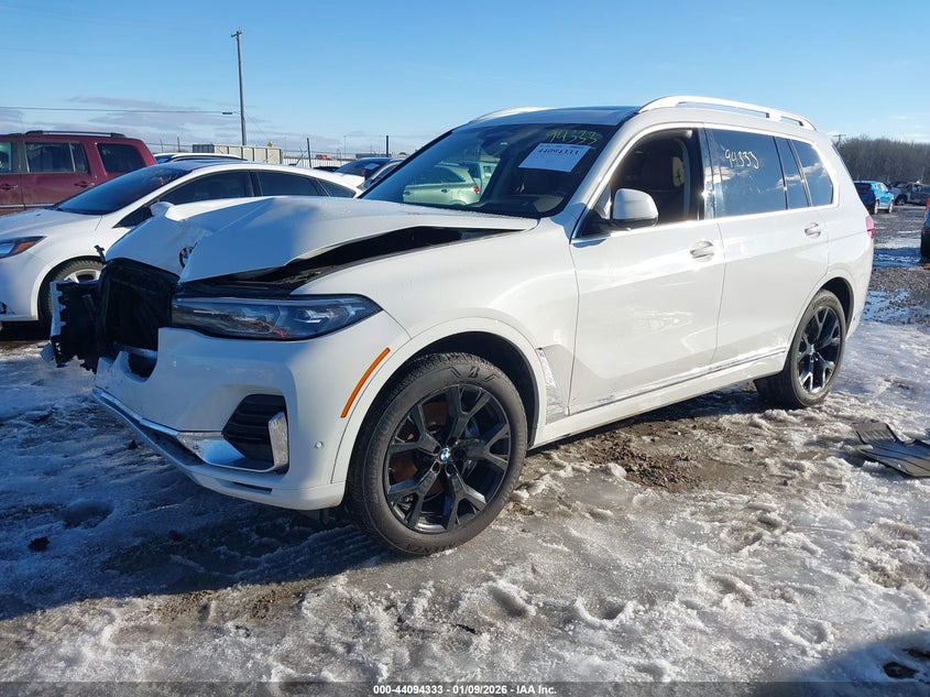 2022 BMW X7