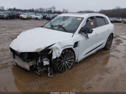 
										2019 Audi E-tron full									