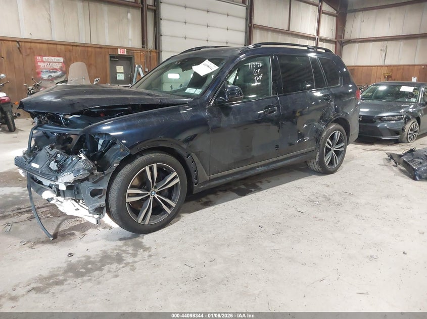 2021 BMW X7